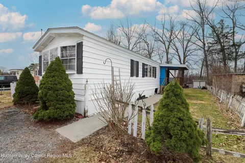 414 Joslen Blvd #4, Hudson, NY 12534