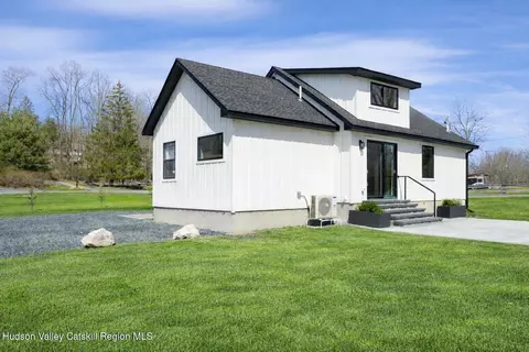 119 Bakertown Rd, Accord, NY 12404