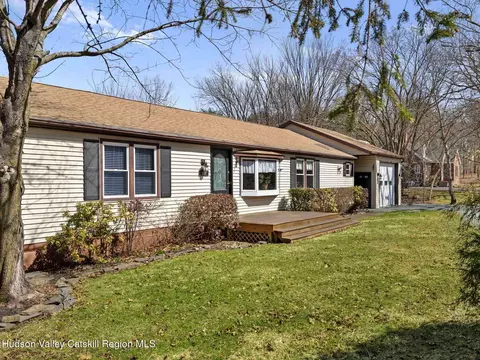 382 Cairo Junction Rd, Catskill, NY 12414