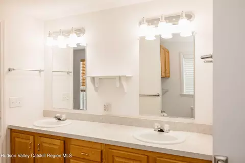 Bath - 85 Vero Dr, Poughkeepsie, NY 12603 photo 1 of 3
