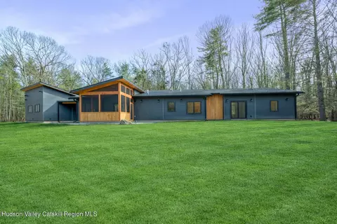 20 Anderson Rd, Olivebridge, NY 12461