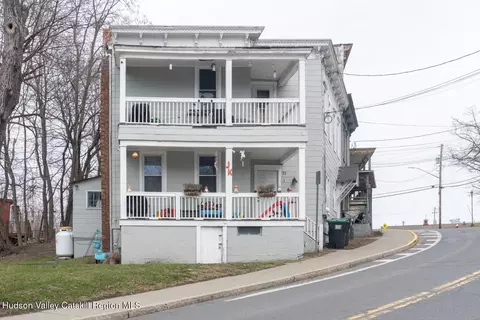 52 Main St, Philmont, NY 12565