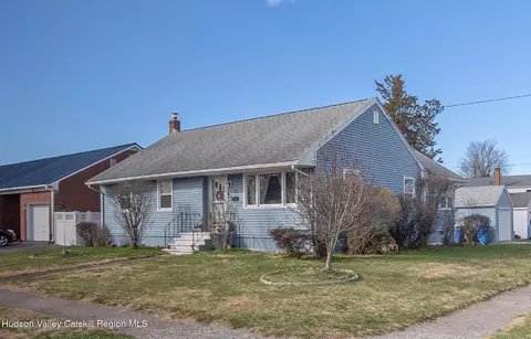 3 Lipton St, Kingston, NY 12401