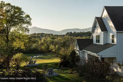 336 Main St, Germantown, NY 12526