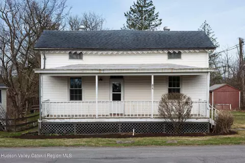 84 Montgomery St, Tivoli, NY 12583