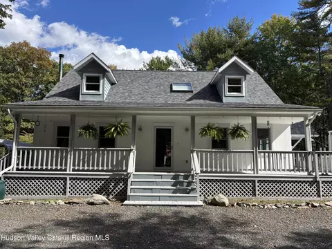 11 Blue Heron Dr, Kingston, NY 12401