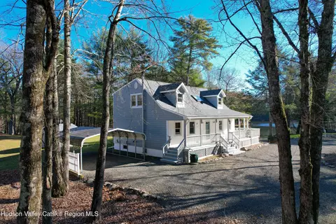 11 Blue Heron Dr, Kingston, NY 12401