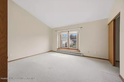Bedroom - 10 Minuteman Ct, Clifton Park, NY 12065 photo 2 of 4