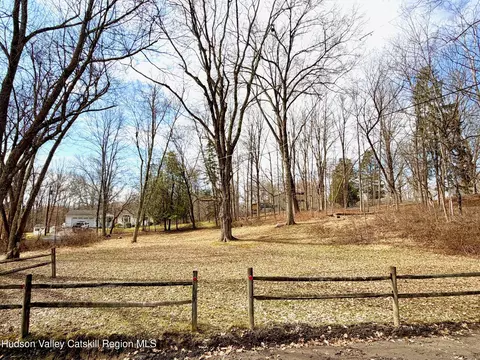 00 Old Ford Cir, New Paltz, NY 12561
