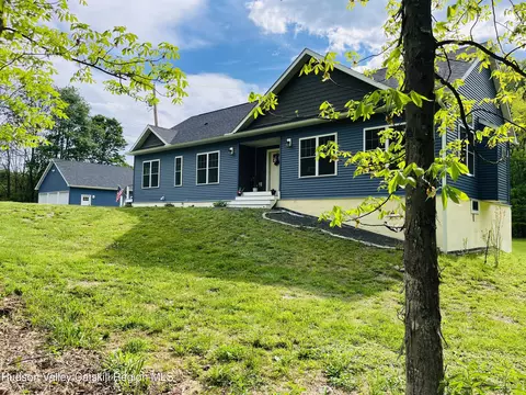 685 Sandy Plains Rd, Athens, NY 12015
