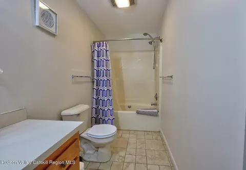 Bath - 14 Durham Woods Rd, Durham, NY 12422 photo 3 of 6