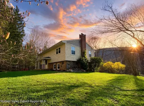 10 Norman Rd, Shandaken, NY 12480