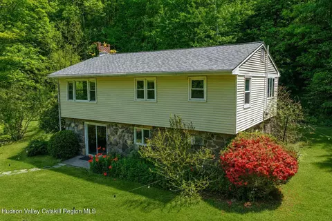 10 Norman Rd, Shandaken, NY 12480