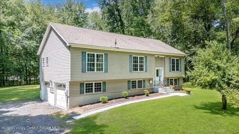237 S Ohioville Rd, New Paltz, NY 12561