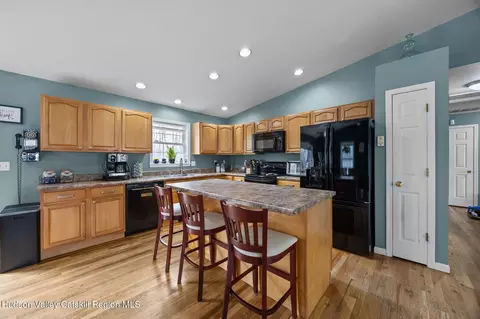 Kitchen - 69 Ridge Rd, Wallkill, NY 12589 photo 1 of 3