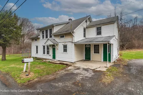 131 Station Rd, New Paltz, NY 12561