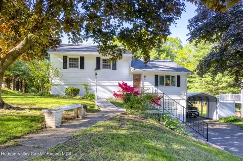 94 Tammany St, Kingston, NY 12401