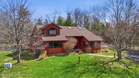 6 Tall Pines Rd, New Paltz, NY 12561