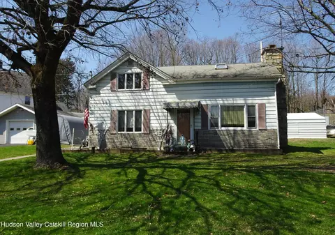 713 Ny-217, Hudson, NY 12534