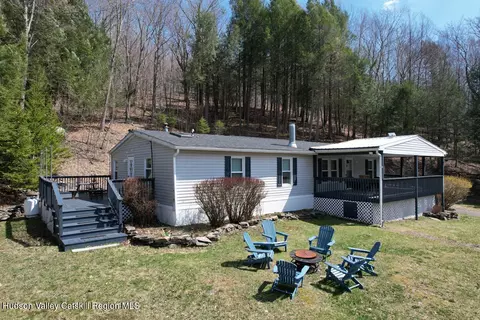 11 Lyman Todd Dr, Hardenburgh, NY 12406