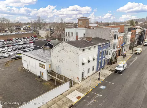 336 Warren St, Hudson, NY 12534