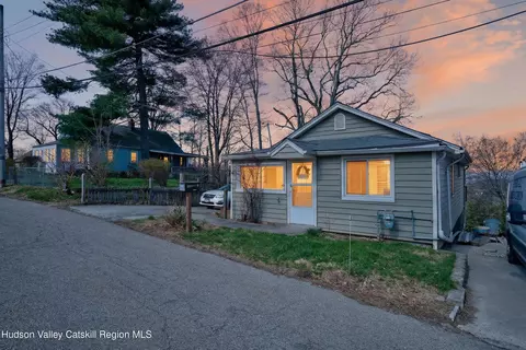 19 Samstag Ave, Ossining, NY 10562