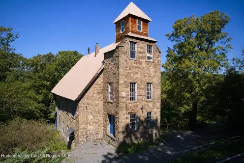 1883 Route 213, Rifton, NY 12471