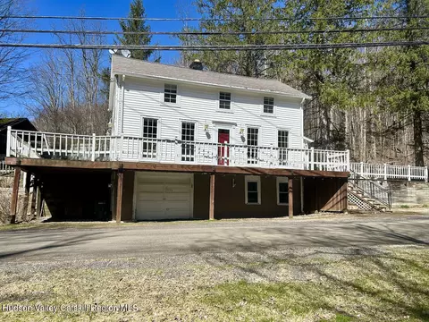 40 Whitings Pond Rd, Canaan, NY 12029