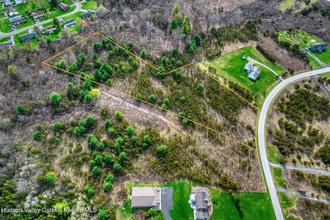 3184 Sleepy Hollow Rd, Athens, NY 12015