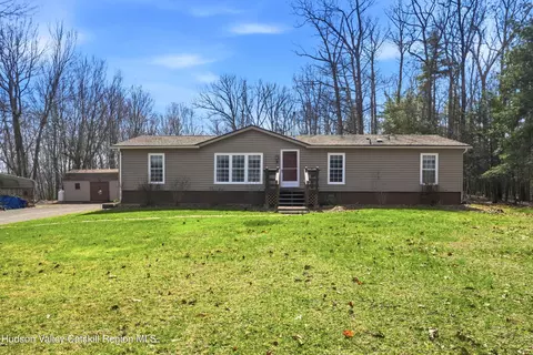 251 City Hall Rd, Kerhonkson, NY 12446