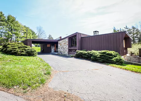 32 Lynette Blvd, Kingston, NY 12401