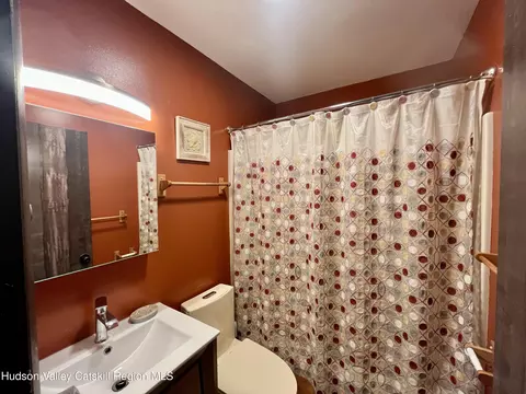 Bath - 72 Hunter Dr #L-7, Hunter, NY 12442 photo 1 of 1
