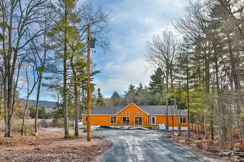 6493 New York 23a, Tannersville, NY 12485