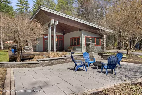 41 Shultis Farm Rd, Bearsville, NY 12409