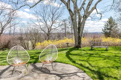 Exterior - 596 Hoagerburgh Rd, Wallkill, NY 12589 photo 5 of 12