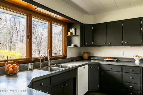 Kitchen - 596 Hoagerburgh Rd, Wallkill, NY 12589 photo 1 of 2