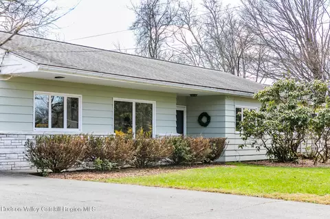 Exterior - 596 Hoagerburgh Rd, Wallkill, NY 12589 photo 2 of 12