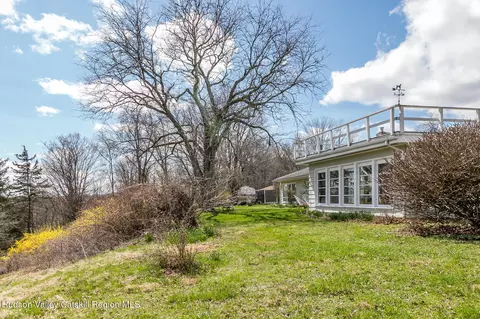 Exterior - 596 Hoagerburgh Rd, Wallkill, NY 12589 photo 11 of 12