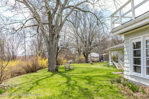 Exterior - 596 Hoagerburgh Rd, Wallkill, NY 12589 photo 10 of 12