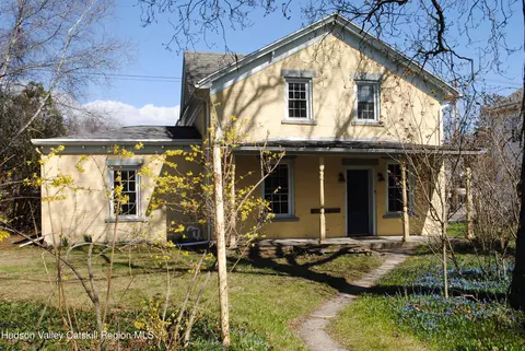222 Broadway, Port Ewen, NY 12466