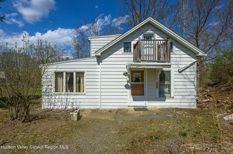 71 Stone Mill Rd, Claverack, NY 12513
