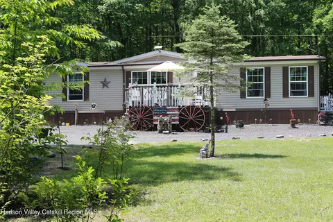219 Edison Timmerman Rd, Cairo, NY 12413