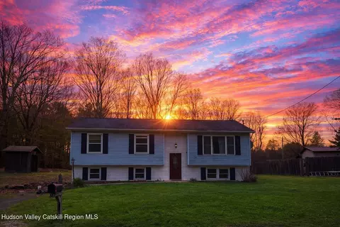 40 Cathy Jo Pl, Accord, NY 12404