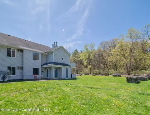 9 Rock Maple Rd, Saugerties, NY 12477
