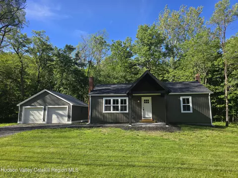 1196 New York 143, Coeymans Hollow, NY 12046