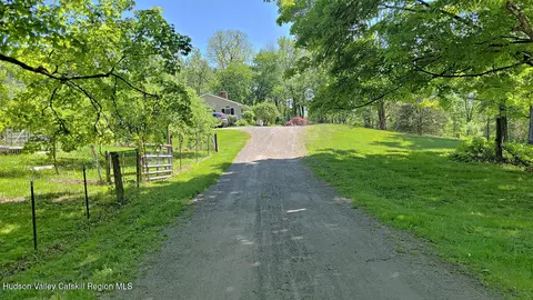 32 Old Route 199, Red Hook, NY 12571