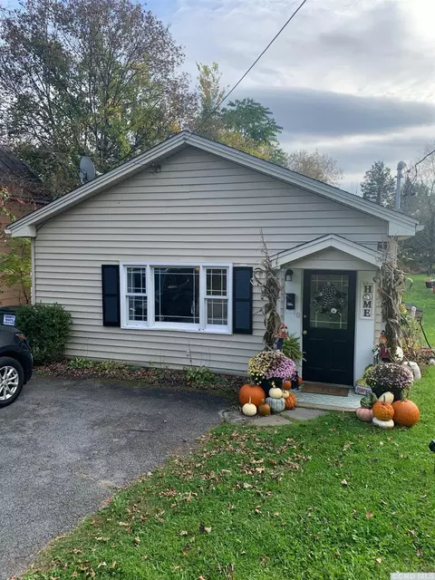 81 Cauterskill Ave, Catskill, NY 12414