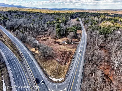 7719 New York 32, Cairo, NY 12413