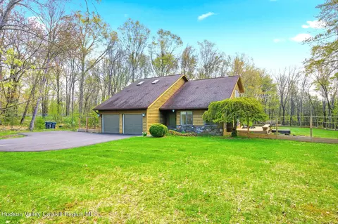 315 Burnt Meadows Rd, Gardiner, NY 12525