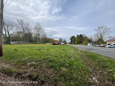 tbd Rt 9w, Marlboro, NY 12542